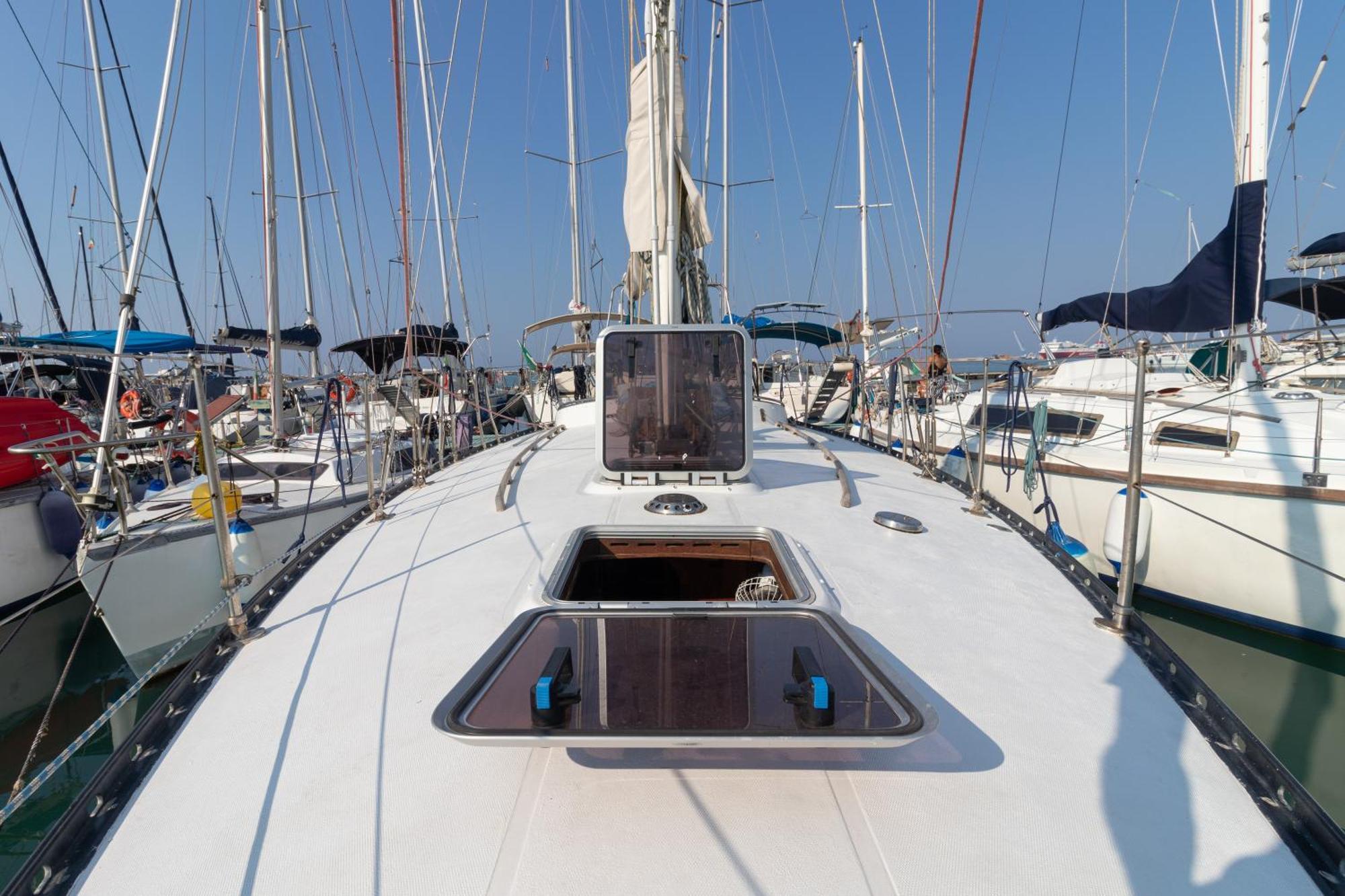 Quo Vadis Yacht Hotel Bari Exterior foto