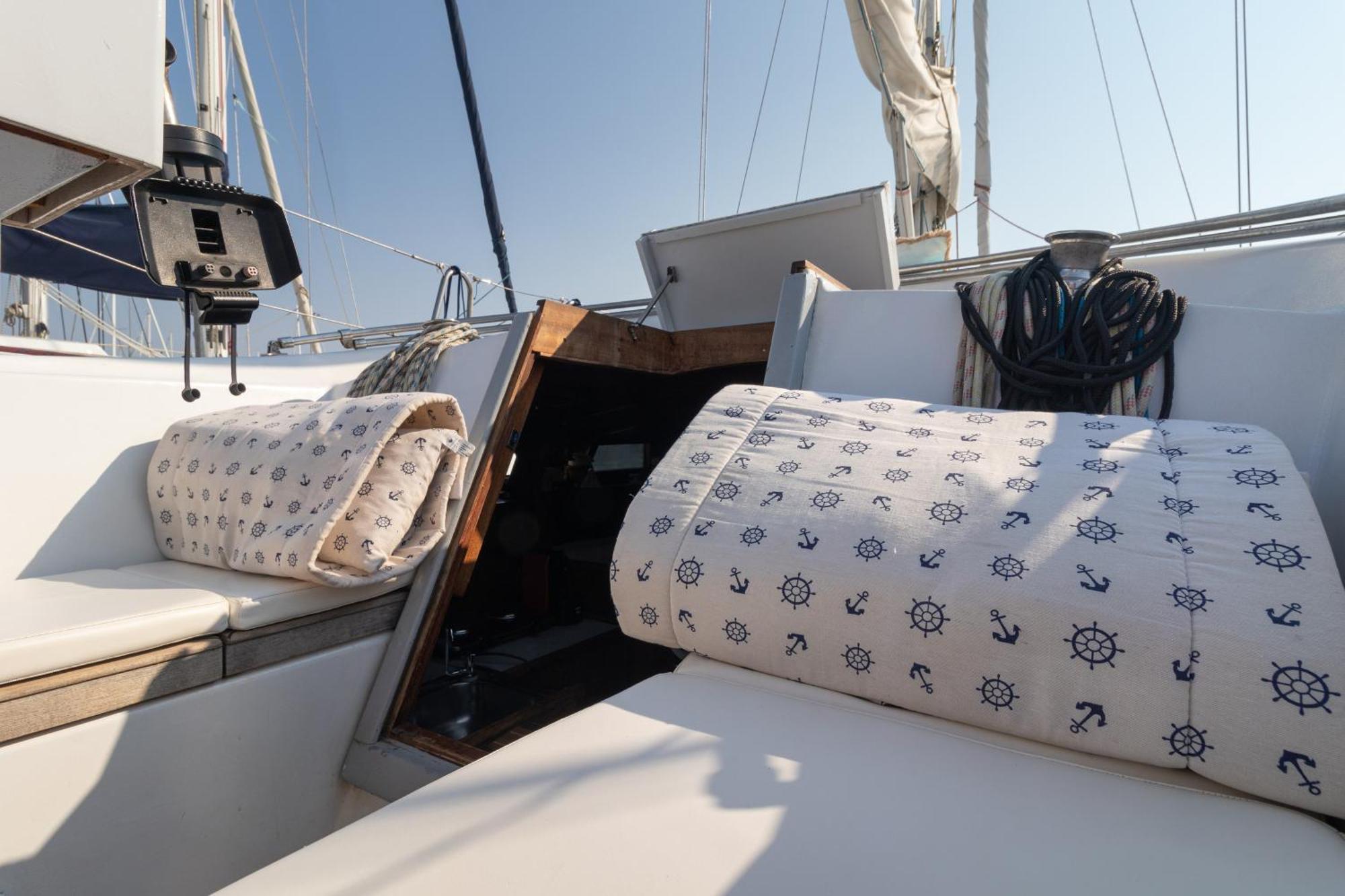 Quo Vadis Yacht Hotel Bari Exterior foto